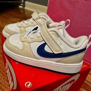 Brand New Toddler Nike Court Burough sz 8C